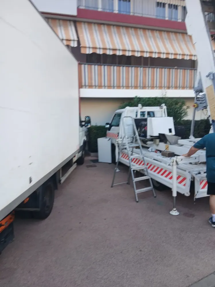 Camion déménagement Marseille 1300webp